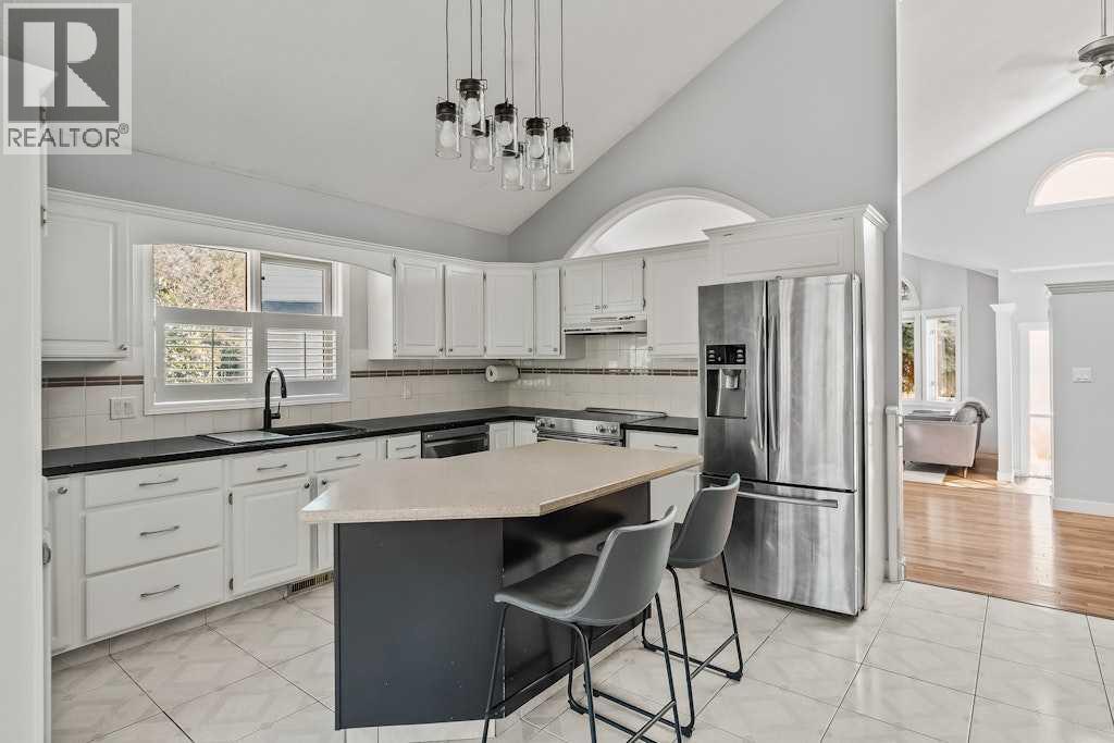 Single Family House for Sale in  Woodmark Place SW Woodbine Calgary 