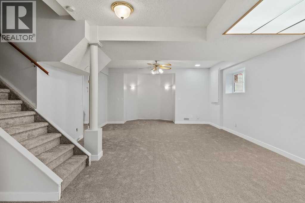 Single Family House for Sale in  Woodmark Place SW Woodbine Calgary 