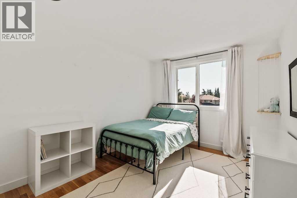 Single Family House for Sale in  Woodmark Place SW Woodbine Calgary 