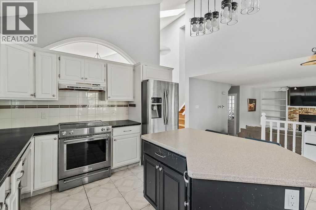 Single Family House for Sale in  Woodmark Place SW Woodbine Calgary 