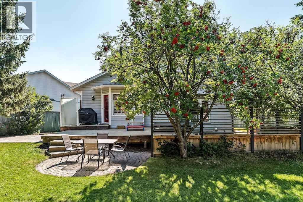 Single Family House for Sale in  Woodmark Place SW Woodbine Calgary 