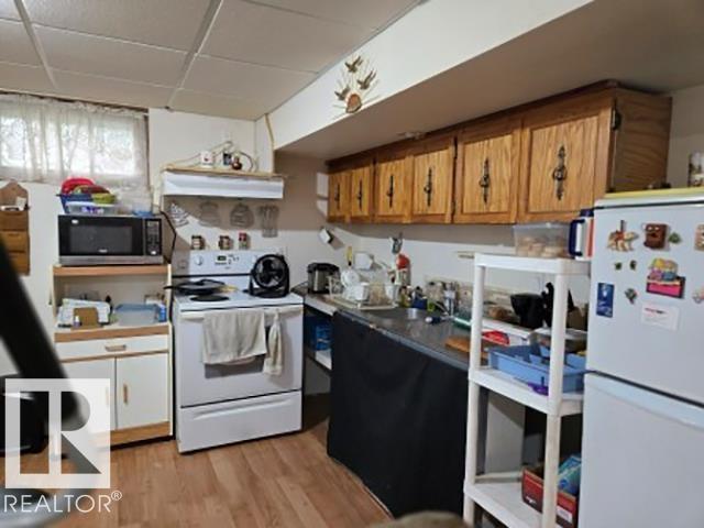 Photo 6 of 11737 125 St Nw, Edmonton AB
