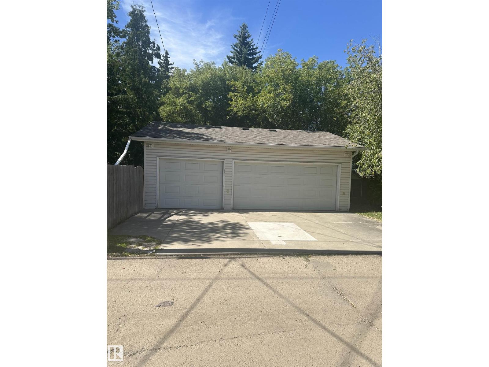 Photo 7 of 11737 125 St Nw, Edmonton AB