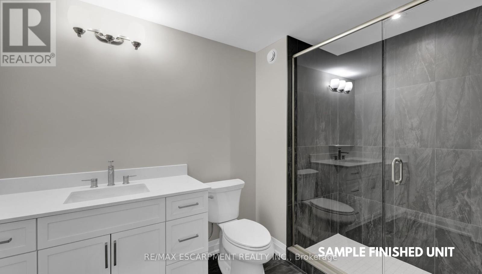 Photo 13 of 924 Garden Court Crescent, Woodstock ON