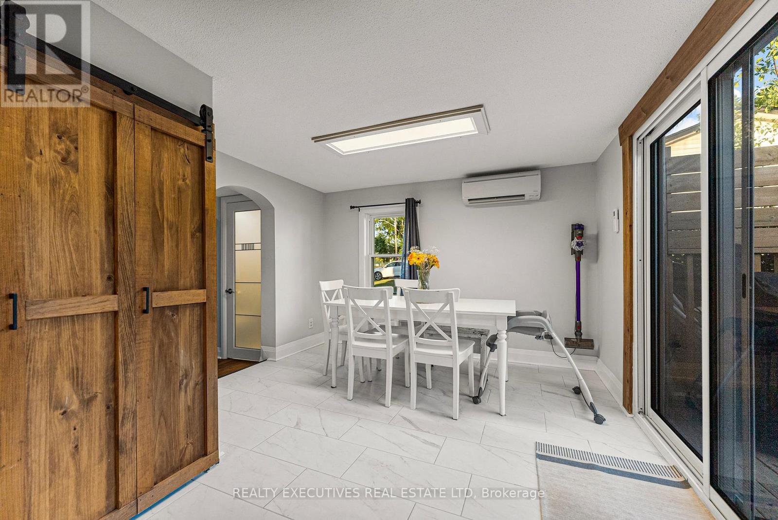Photo 25 of 89 Churchill Street, Kingston ON