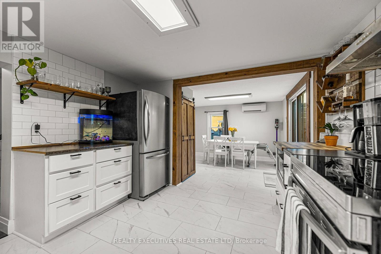 Photo 21 of 89 Churchill Street, Kingston ON