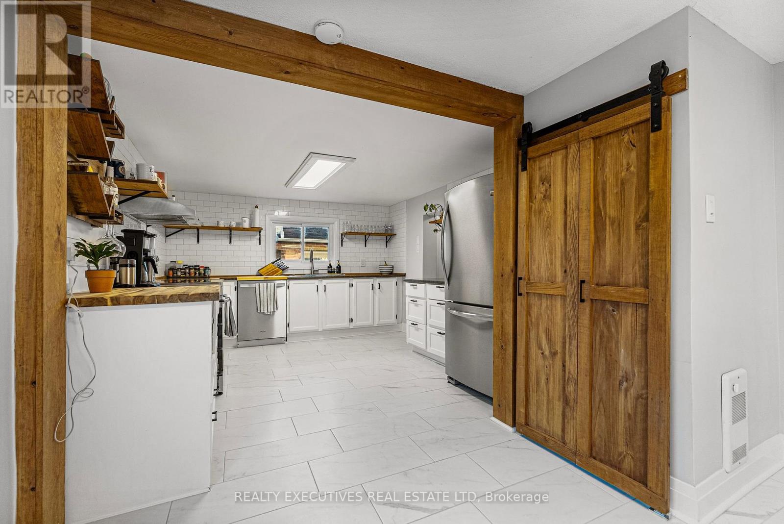 Photo 20 of 89 Churchill Street, Kingston ON