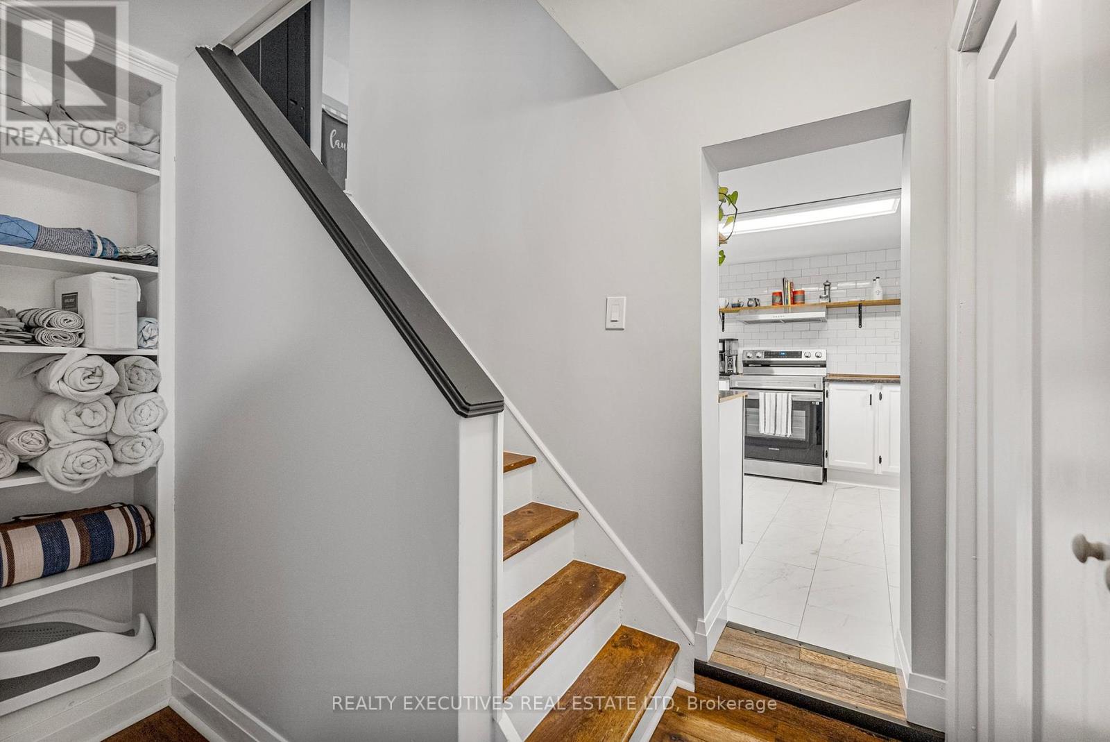 Photo 24 of 89 Churchill Street, Kingston ON