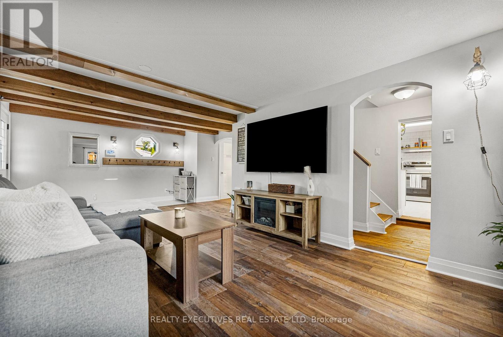 Photo 10 of 89 Churchill Street, Kingston ON