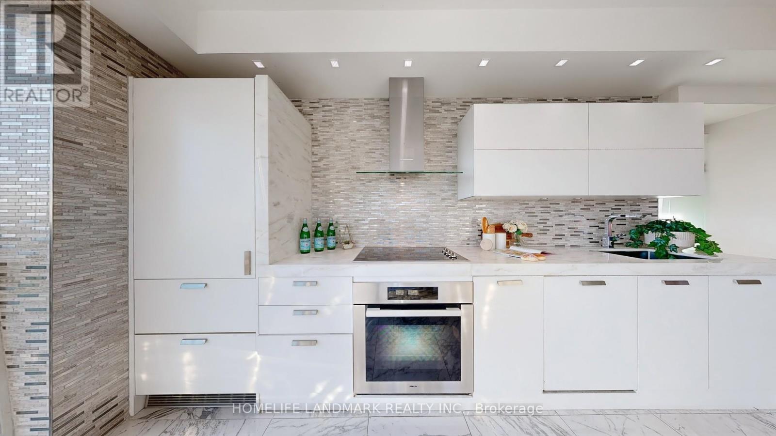 Photo 12 of 3903 9 Bogert Avenue, Toronto ON