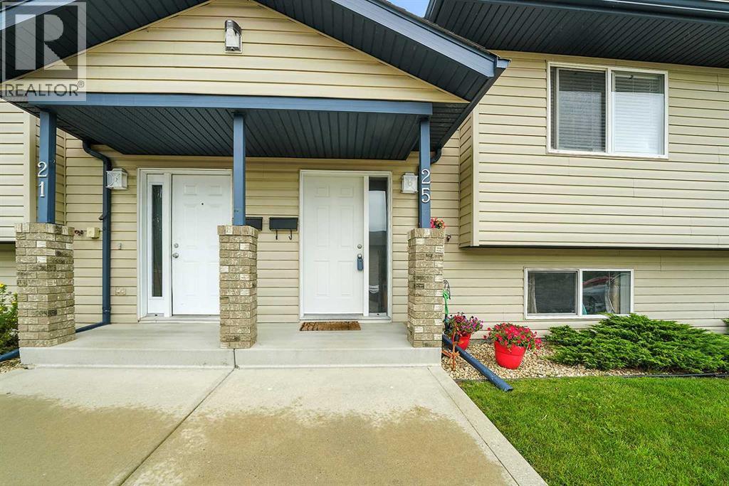 Photo 6 of 25 Leung Place, Blackfalds AB