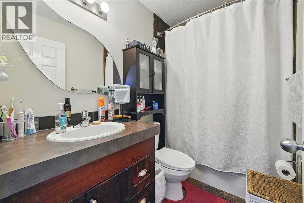 Photo 7 of 25 Leung Place, Blackfalds AB