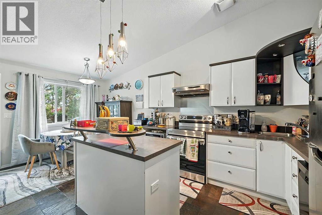 Photo 4 of 25 Leung Place, Blackfalds AB