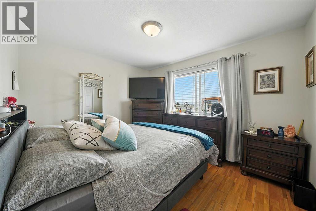 Photo 5 of 25 Leung Place, Blackfalds AB