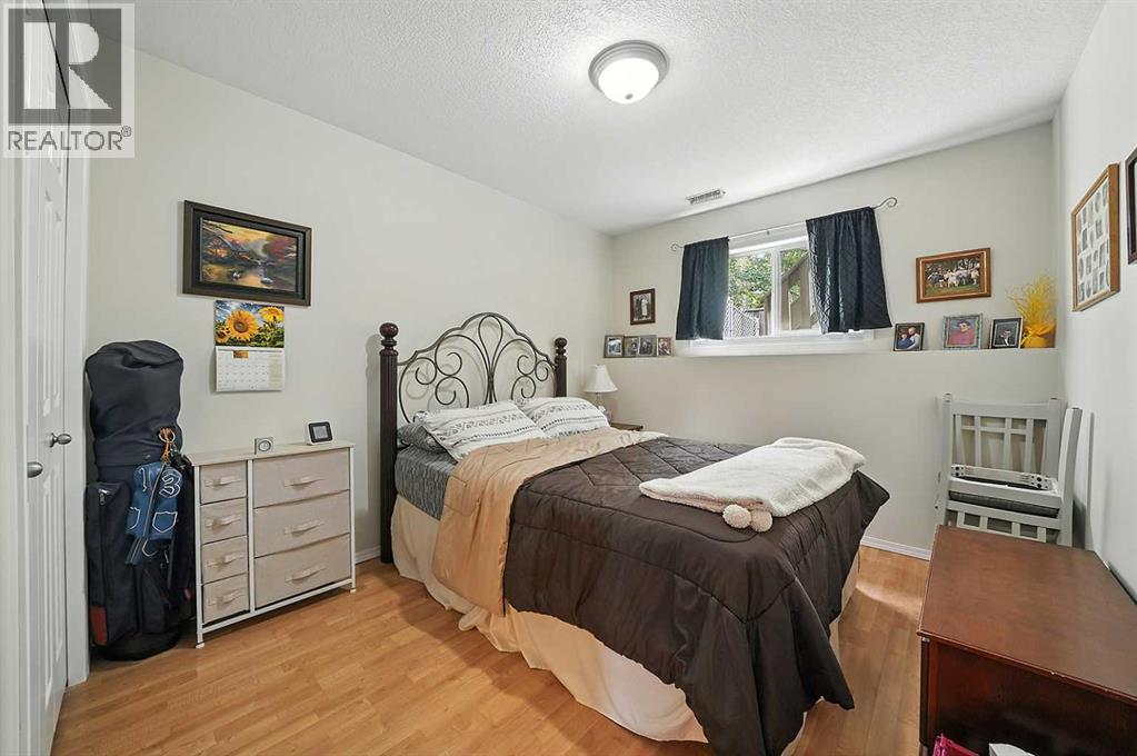 Photo 15 of 25 Leung Place, Blackfalds AB