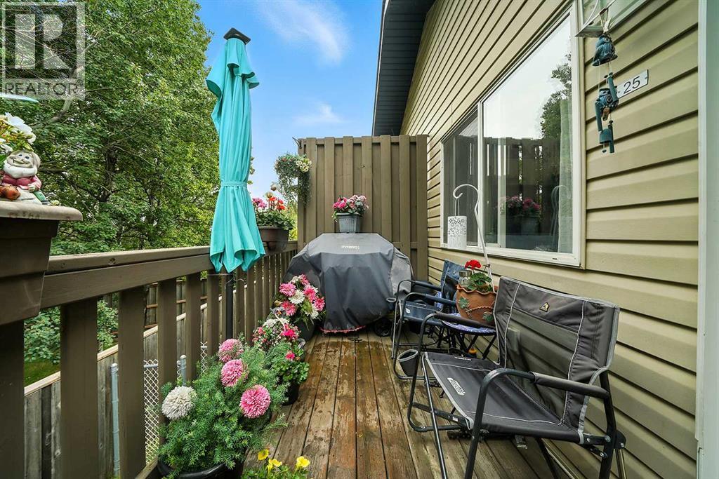 Photo 3 of 25 Leung Place, Blackfalds AB