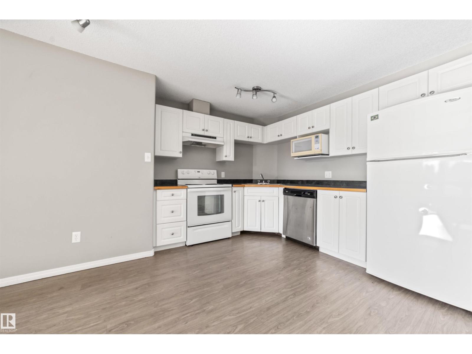 Photo 29 of 210 5350 199 St Nw, Edmonton AB