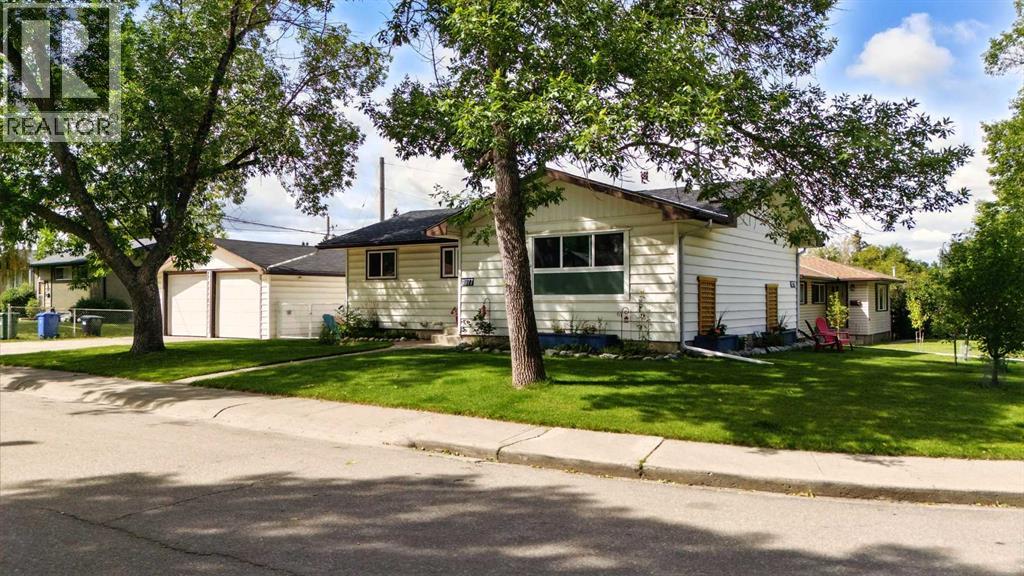 Single Family House Bungalow for Sale in  Cottonwood Crescent SE Southview Calgary 