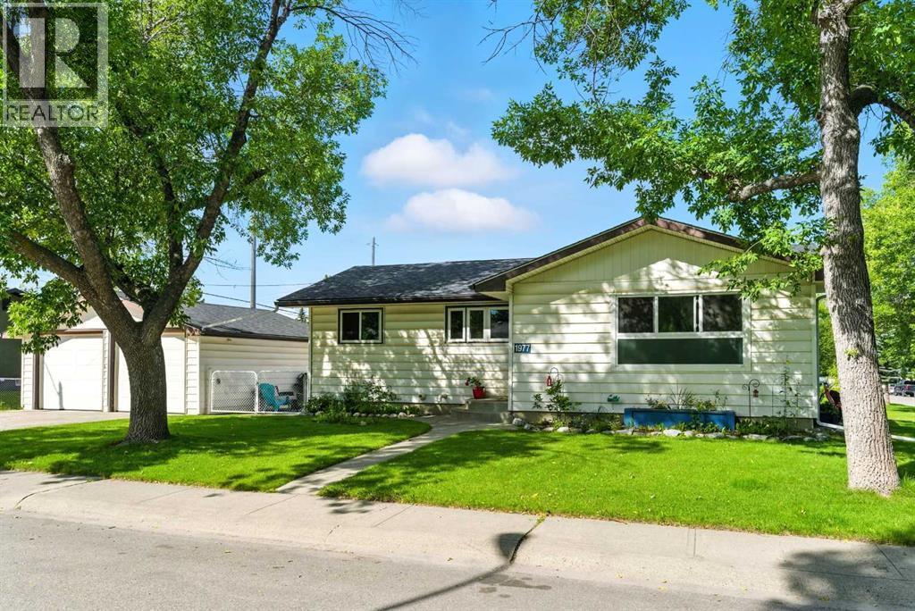 Single Family House Bungalow for Sale in  Cottonwood Crescent SE Southview Calgary 