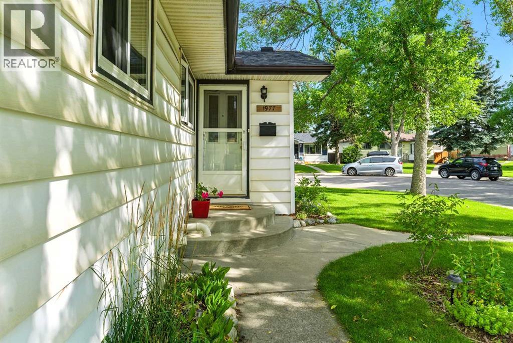 Single Family House Bungalow for Sale in  Cottonwood Crescent SE Southview Calgary 