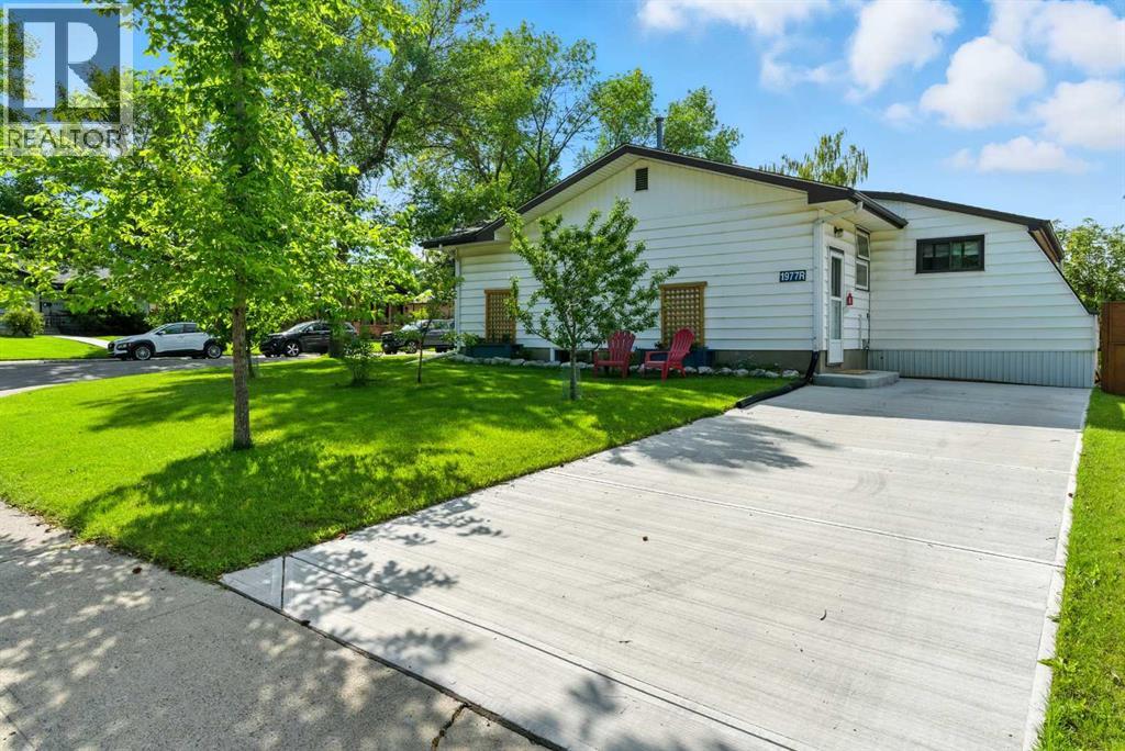 Single Family House Bungalow for Sale in  Cottonwood Crescent SE Southview Calgary 