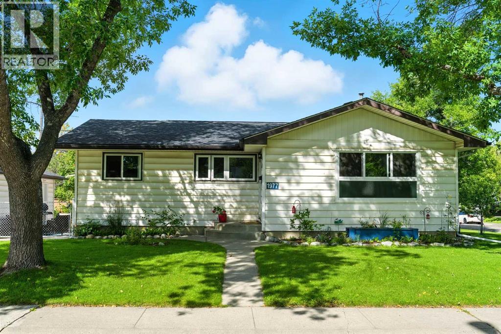 Single Family House Bungalow for Sale in  Cottonwood Crescent SE Southview Calgary 
