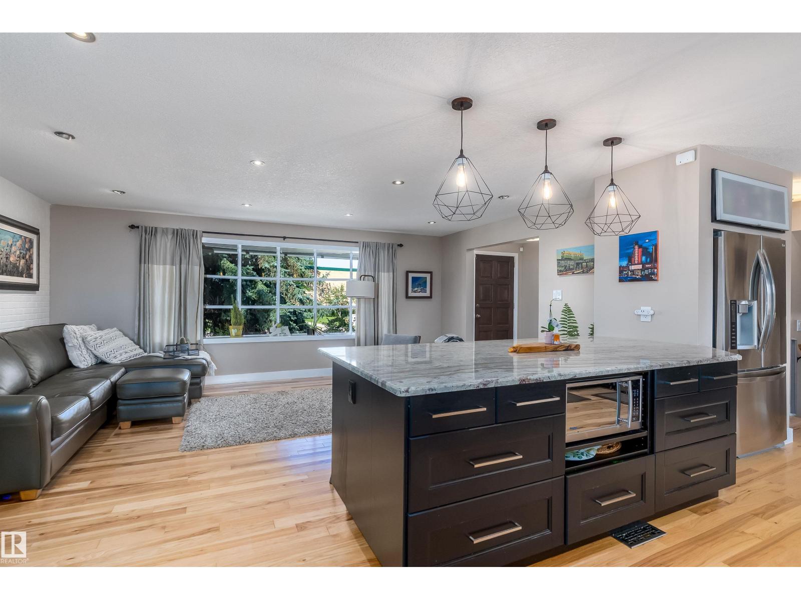 Photo 26 of 5419 143 St Nw, Edmonton AB