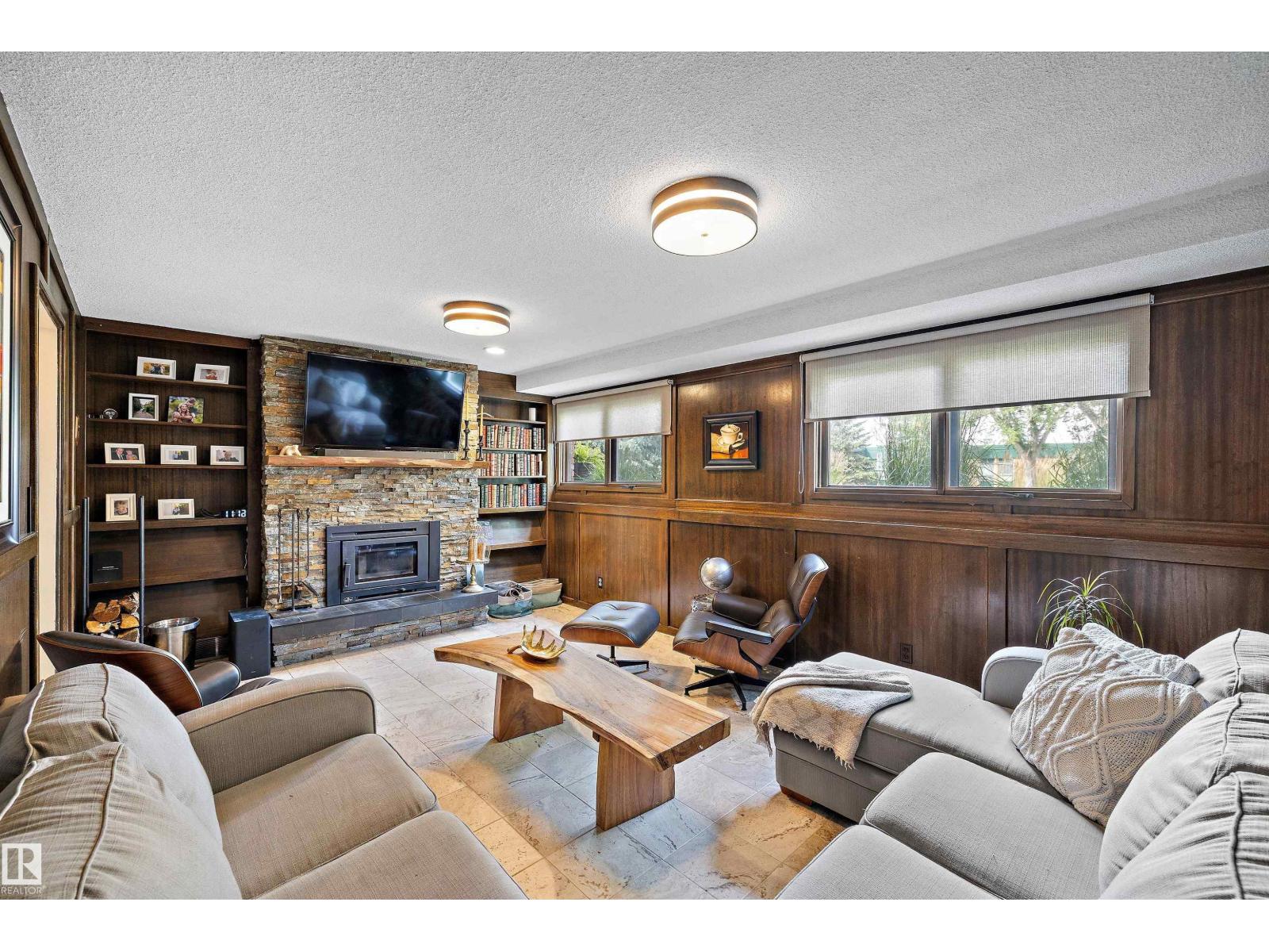 Photo 13 of 5419 143 St Nw, Edmonton AB