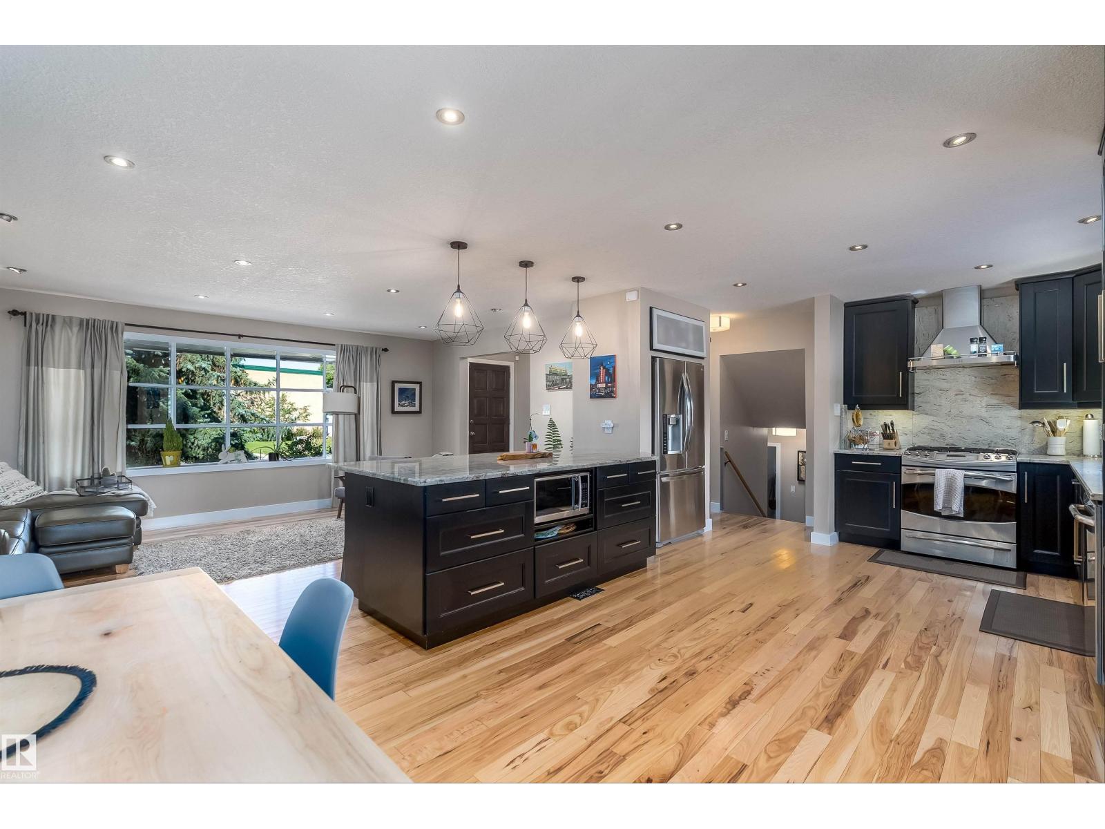 Photo 12 of 5419 143 St Nw, Edmonton AB