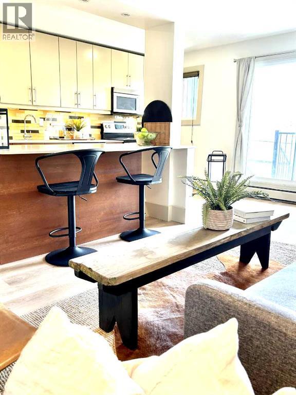 Photo 3 of 104 1603 26 Avenue Sw, Calgary AB
