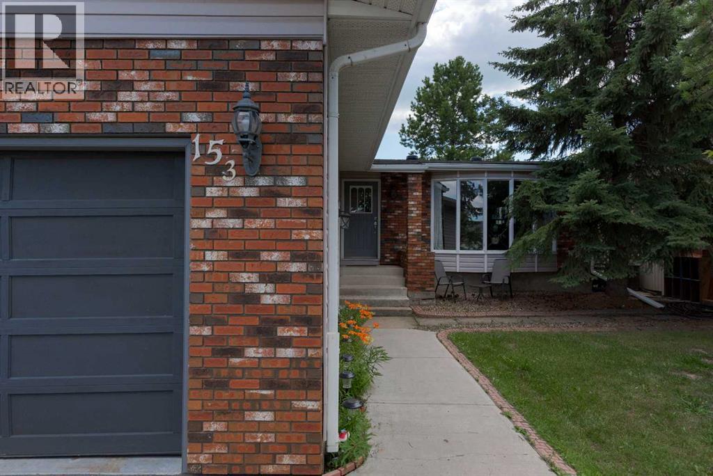 Photo 1 of 153 Parmenter Crescent, Fort Mcmurray AB