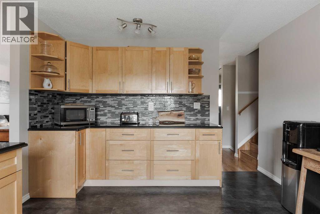 Photo 17 of 153 Parmenter Crescent, Fort Mcmurray AB
