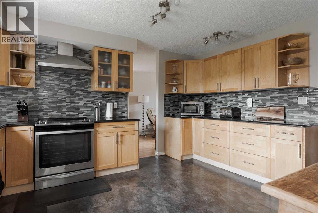 Photo 15 of 153 Parmenter Crescent, Fort Mcmurray AB