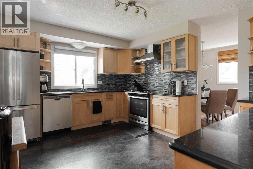 Photo 18 of 153 Parmenter Crescent, Fort Mcmurray AB