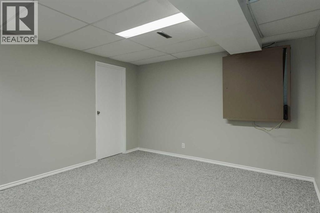 Photo 38 of 153 Parmenter Crescent, Fort Mcmurray AB