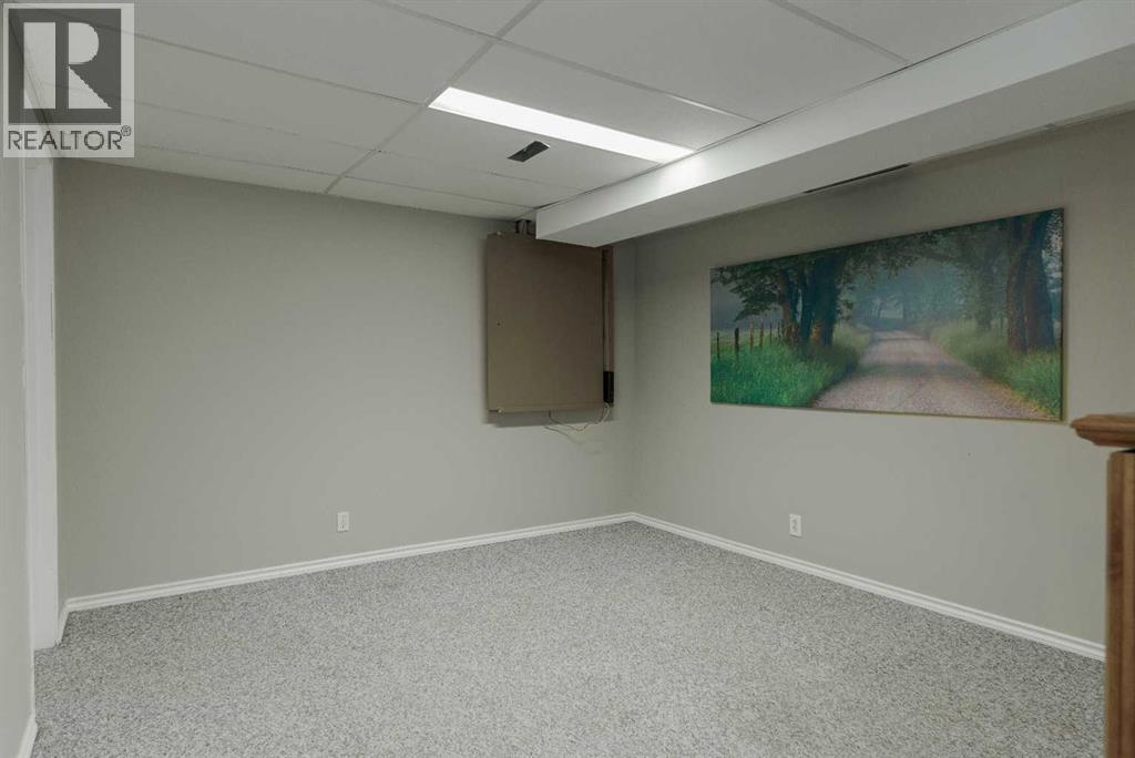 Photo 36 of 153 Parmenter Crescent, Fort Mcmurray AB