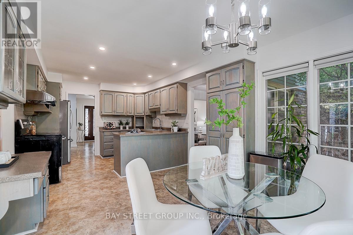 Photo 28 of 342 Regal Briar Street, Whitby ON