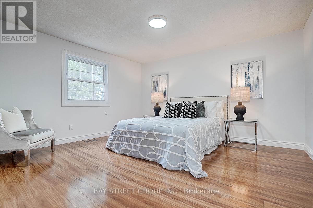 Photo 30 of 342 Regal Briar Street, Whitby ON