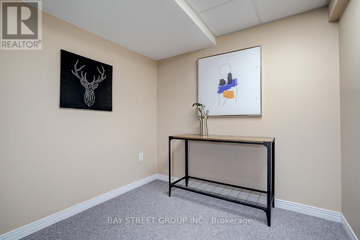 Photo 20 of 342 Regal Briar Street, Whitby ON