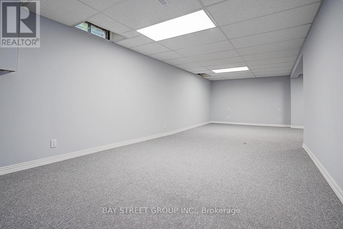 Photo 31 of 342 Regal Briar Street, Whitby ON