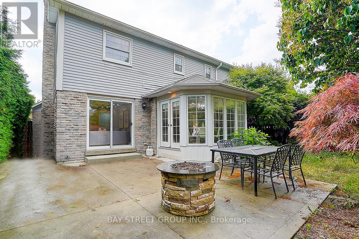 Photo 39 of 342 Regal Briar Street, Whitby ON