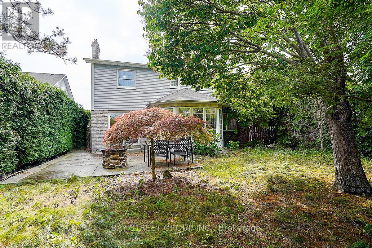 Photo 14 of 342 Regal Briar Street, Whitby ON