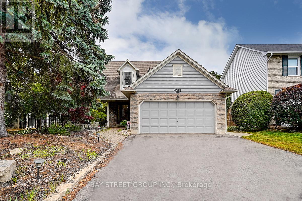 Photo 38 of 342 Regal Briar Street, Whitby ON