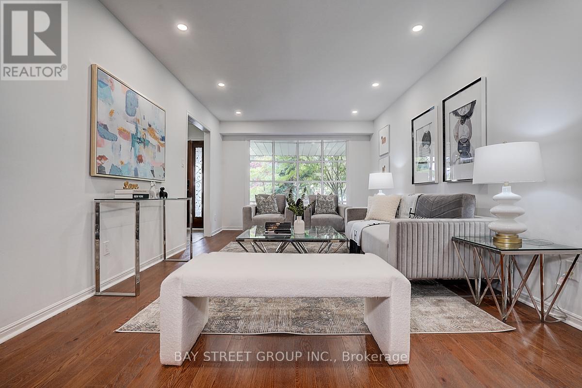 Photo 34 of 342 Regal Briar Street, Whitby ON