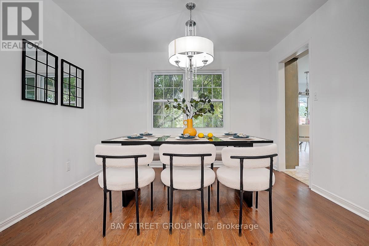 Photo 23 of 342 Regal Briar Street, Whitby ON