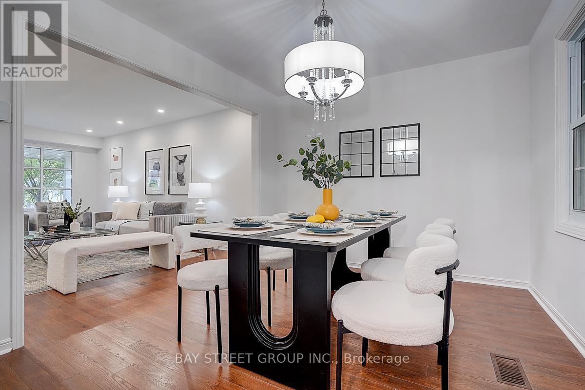 Photo 32 of 342 Regal Briar Street, Whitby ON