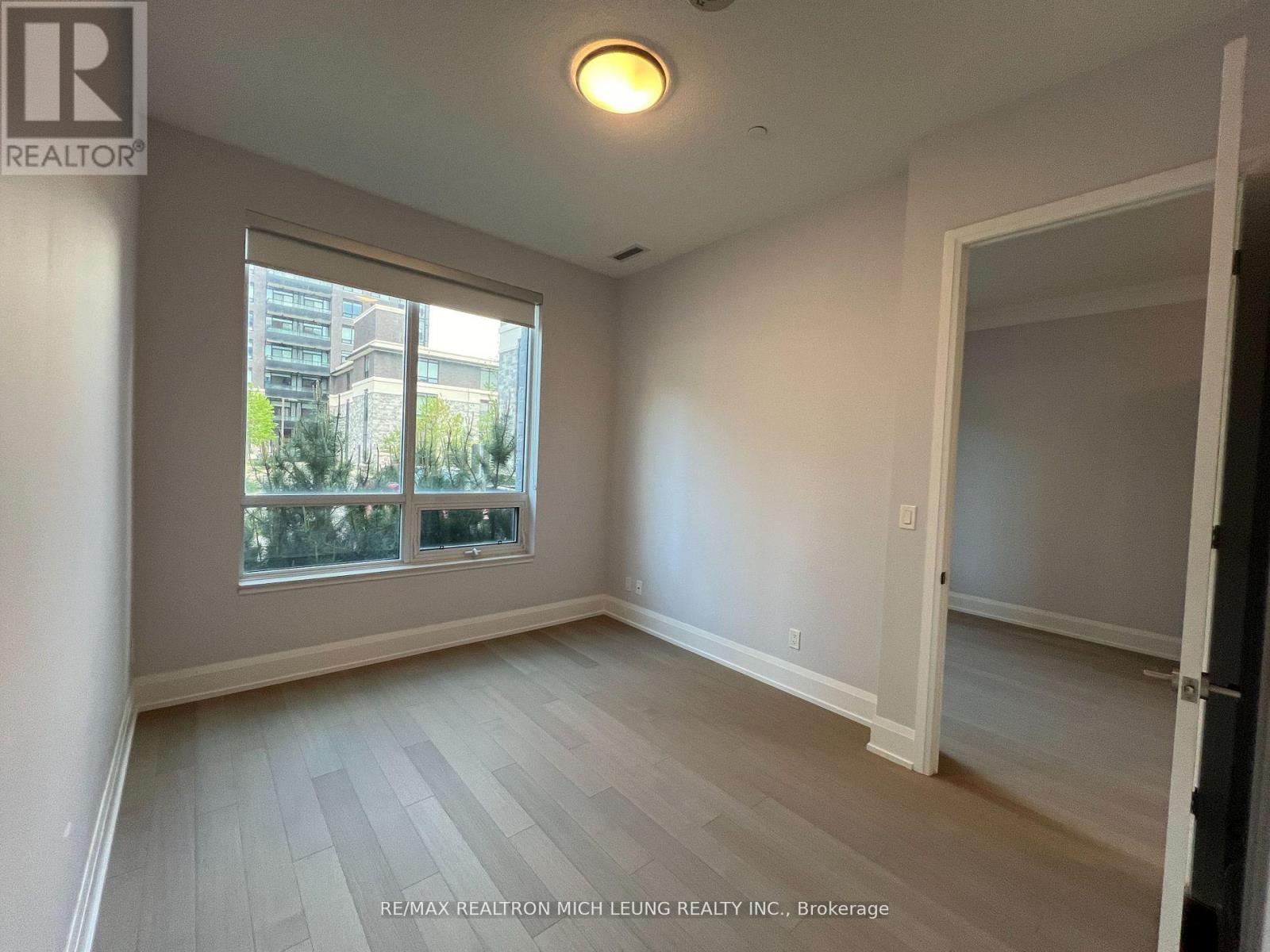 Photo 13 of 103 25 Water Walk Drive, Markham ON