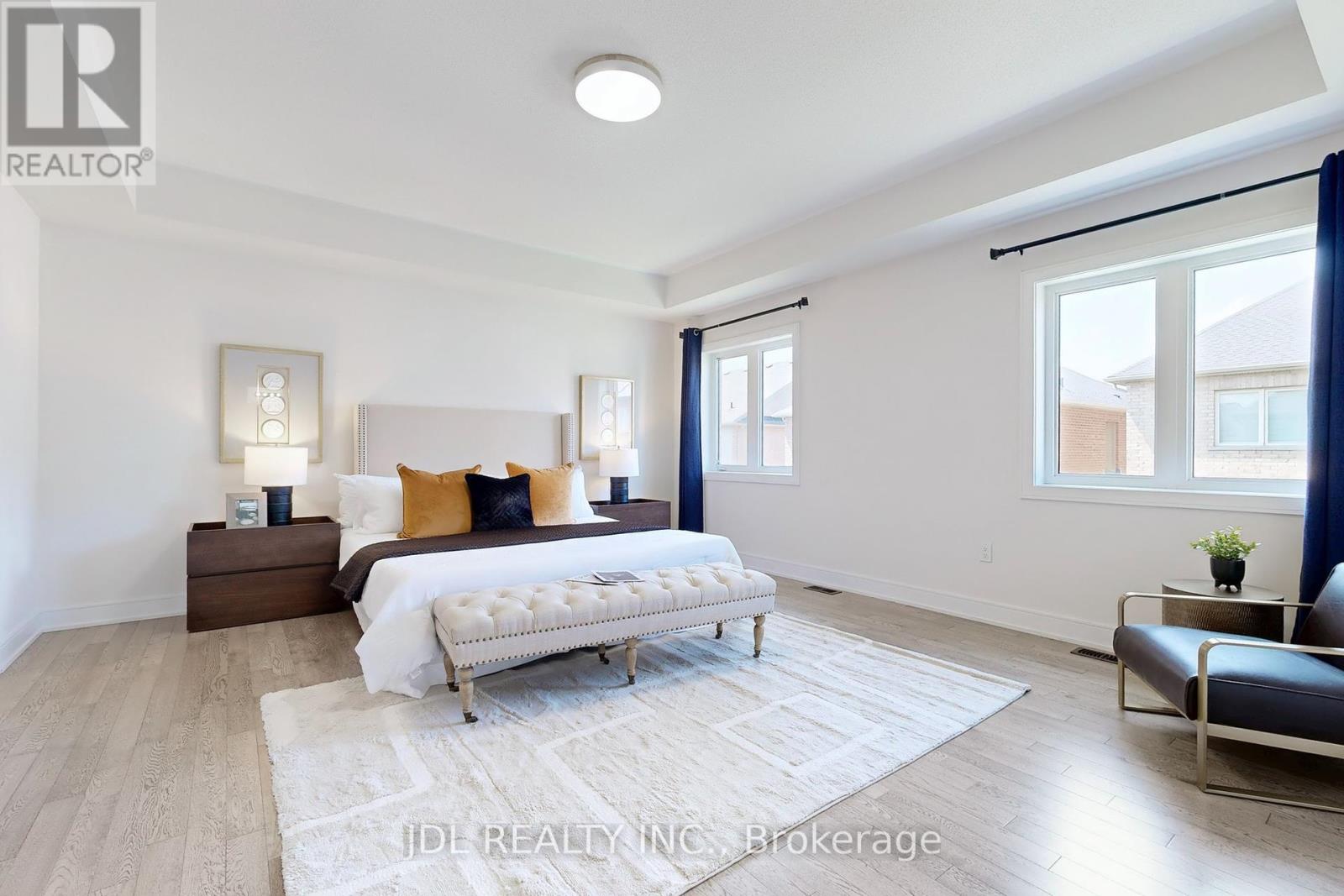 Photo 15 of 143 Kenneth Rogers Crescent, East Gwillimbury ON
