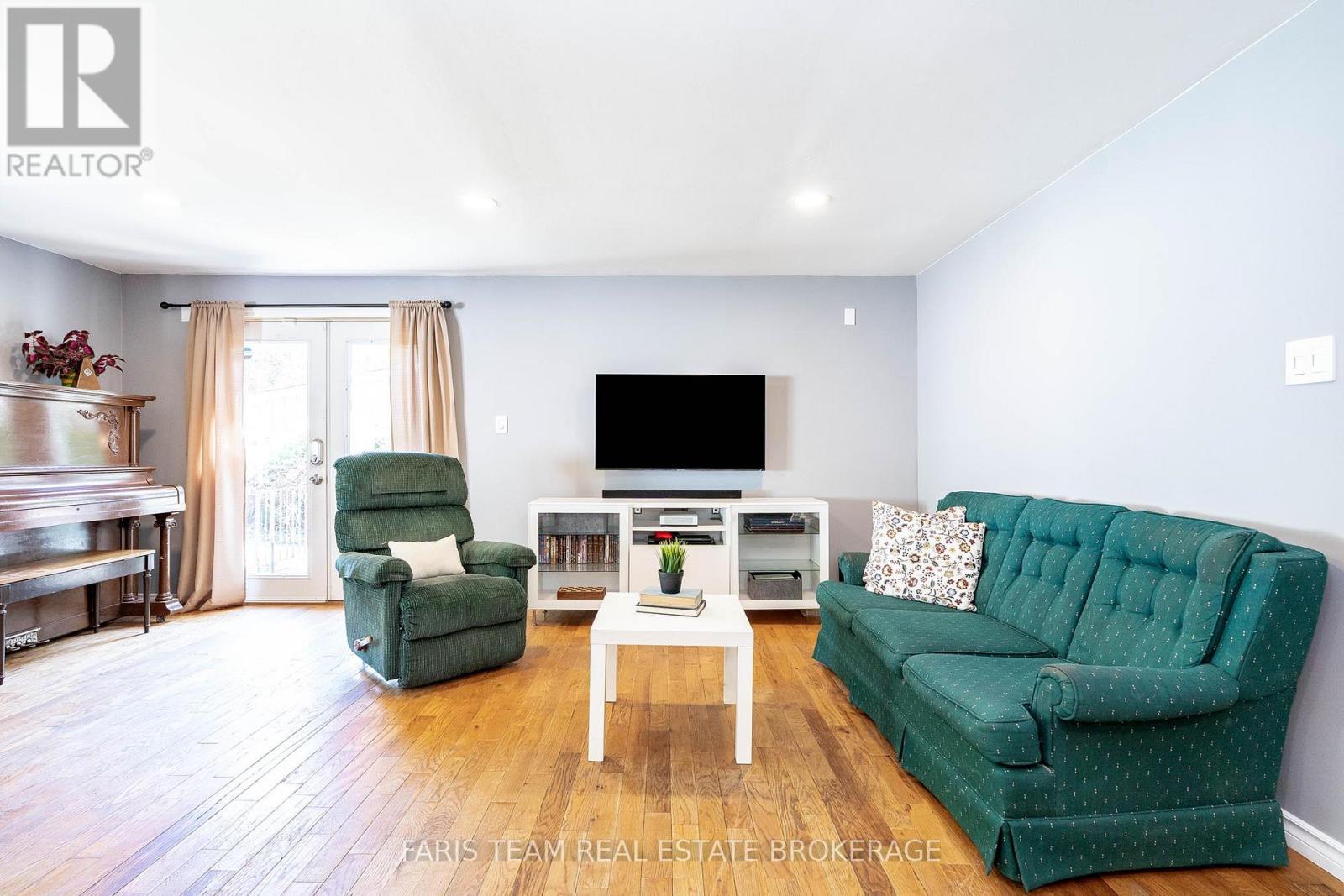 Photo 21 of 334 Harvey Street, Orillia ON