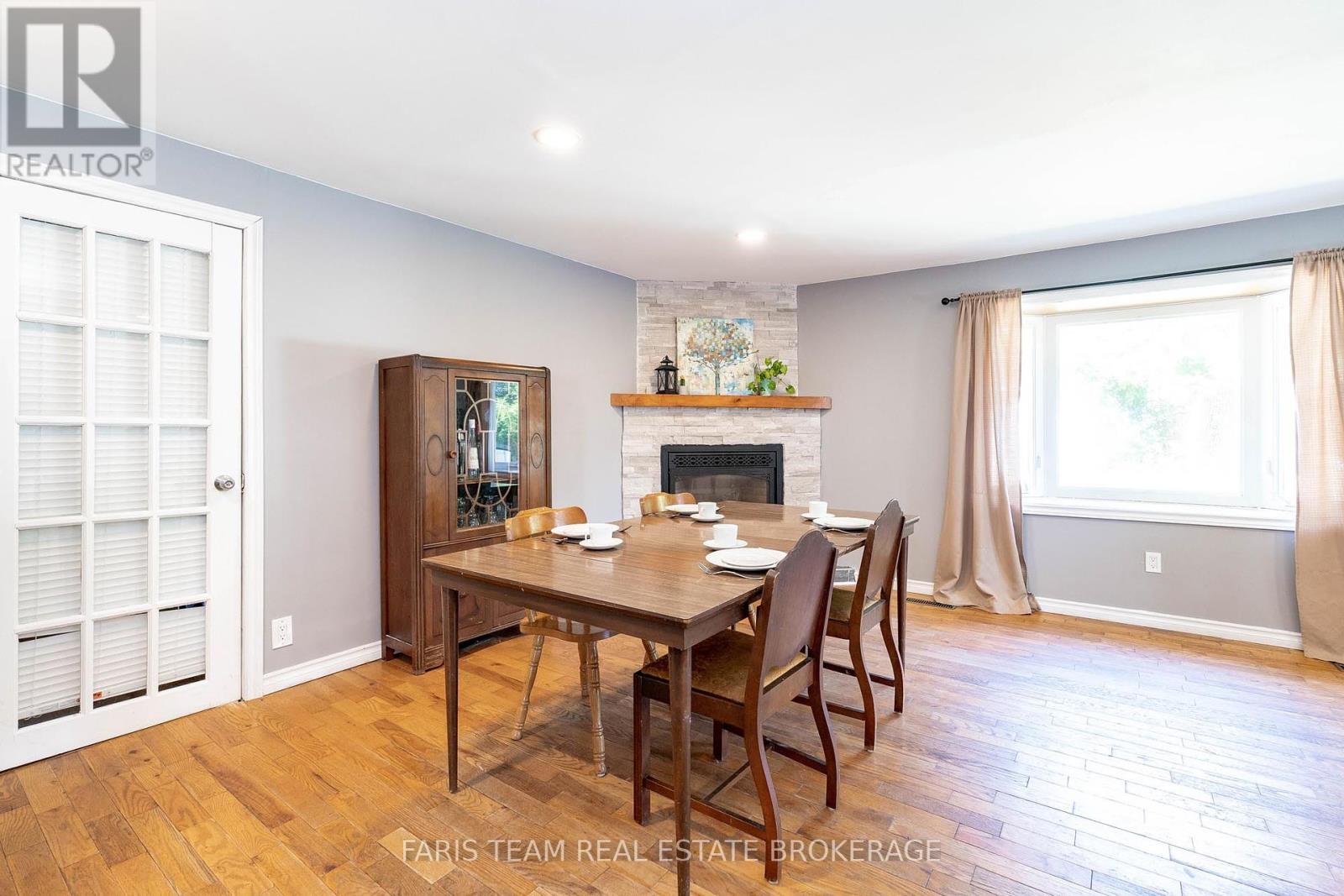 Photo 3 of 334 Harvey Street, Orillia ON